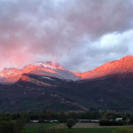 Villa La Dent Du Loup A La Campagne, Proche De Grenoble Noyarey Esterno foto
