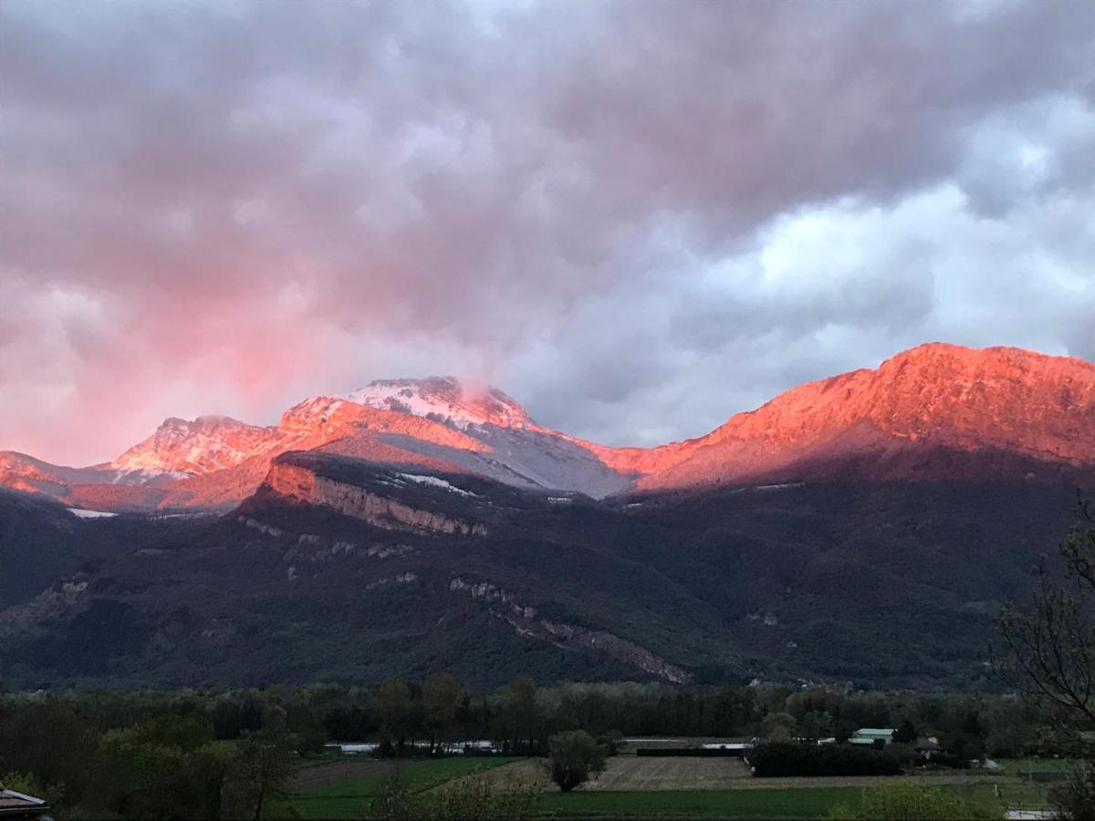 Villa La Dent Du Loup A La Campagne, Proche De Grenoble Noyarey Esterno foto